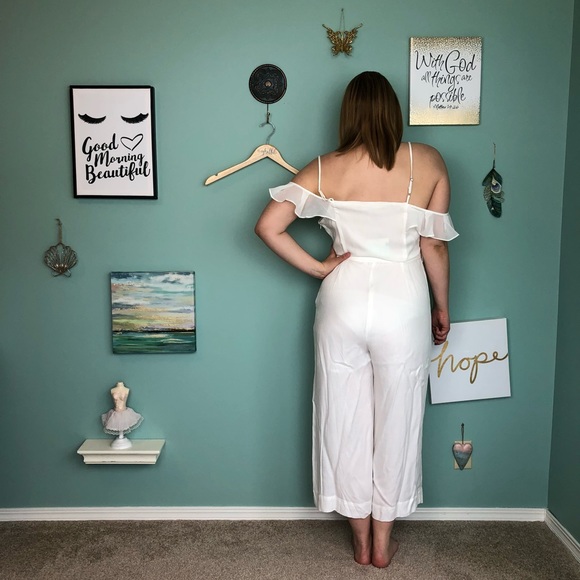 Wide Leg White Jumpsuit with Ruffle Sleeves B1 - Picture 7 of 8